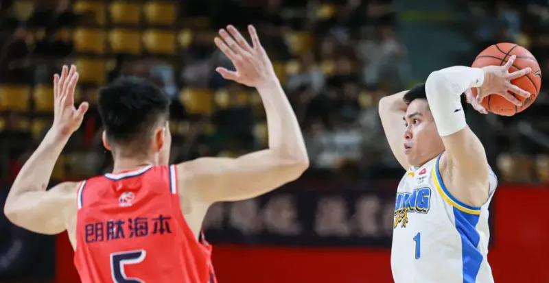 开云官网-媒体人：北京男篮末节有松懈，不过陈盈骏站出来稳住了